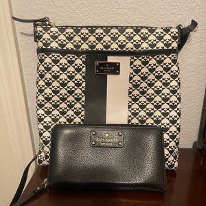 Details in photo. Selling together. New